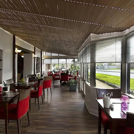 Hotel & Lounge Almondsbury