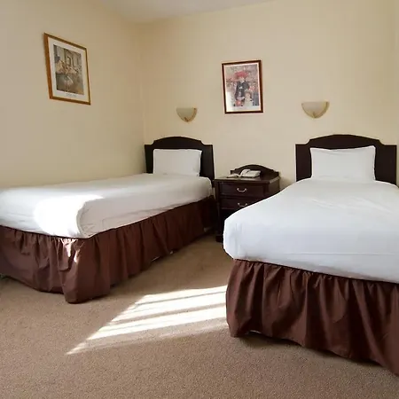 & Lounge Hotel