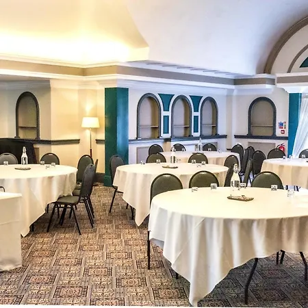 & Lounge Hotel